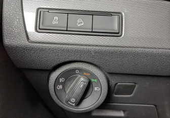 Подержанный автомобиль Volkswagen Multivan 2020 года (27 фото)