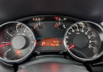 Подержанный автомобиль Peugeot 3008 2012 года (16 фото)
