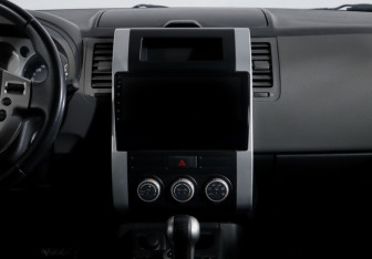 Подержанный автомобиль Nissan X-Trail 2008 года (13 фото)