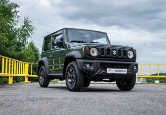 Подержанный автомобиль Suzuki Jimny 2021 года (3 фото)