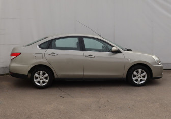 Подержанный автомобиль Nissan Almera Sedan 2014 года (7 фото)