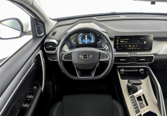 Подержанный автомобиль Geely Coolray 2023 года (21 фото)