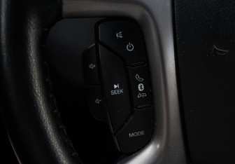 Подержанный автомобиль Chevrolet Captiva 2013 года (20 фото)