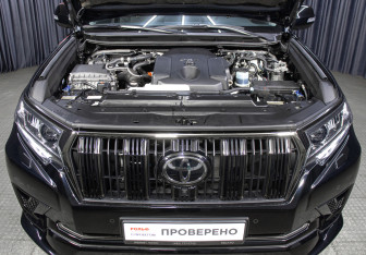 Подержанный автомобиль Toyota Land Cruiser Prado 2023 года (9 фото)