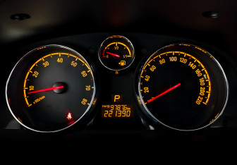 Подержанный автомобиль Opel Antara 2013 года (13 фото)