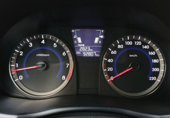 Подержанный автомобиль Hyundai Solaris Sedan 2013 года (21 фото)