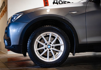 Подержанный автомобиль BMW X3 2014 года (35 фото)