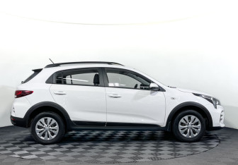 Подержанный автомобиль Kia Rio Hatchback 2022 года (4 фото)