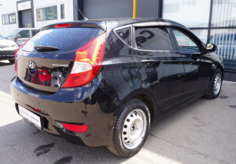 Подержанный автомобиль Hyundai Solaris Hatchback 2013 года (5 фото)