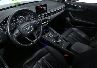 Подержанный автомобиль Audi A4 Sedan 2019 года (7 фото)