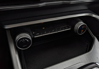 Подержанный автомобиль Geely Coolray 2022 года (21 фото)