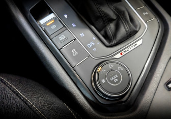 Подержанный автомобиль Volkswagen Tiguan 2017 года (24 фото)