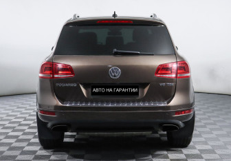 Подержанный автомобиль Volkswagen Touareg 2013 года (4 фото)