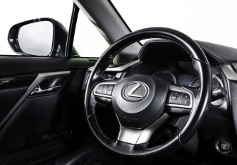 Подержанный автомобиль Lexus RX 2016 года (13 фото)