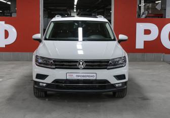 Подержанный автомобиль Volkswagen Tiguan 2018 года (2 фото)