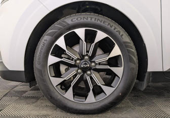 Подержанный автомобиль Kia Carnival 2021 года (12 фото)