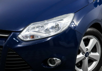 Подержанный автомобиль Ford Focus Sedan 2012 года (7 фото)