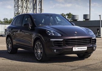 Подержанный автомобиль Porsche Cayenne 2016 года (4 фото)
