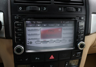 Подержанный автомобиль Volkswagen Touareg 2008 года (16 фото)