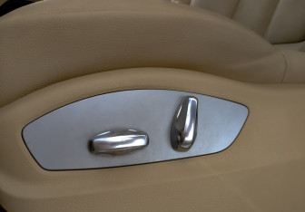 Подержанный автомобиль Porsche Macan 2014 года (30 фото)