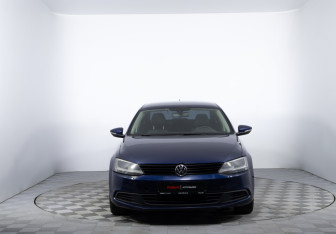 Подержанный автомобиль Volkswagen Jetta Sedan 2012 года (2 фото)