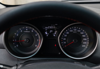 Подержанный автомобиль Hyundai Avante Sedan 2011 года (20 фото)