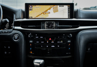 Подержанный автомобиль Lexus LX 2016 года (17 фото)