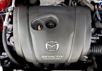 Подержанный автомобиль Mazda CX-5 2016 года (9 фото)