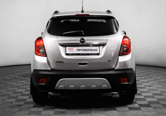 Подержанный автомобиль Opel Mokka 2013 года (6 фото)