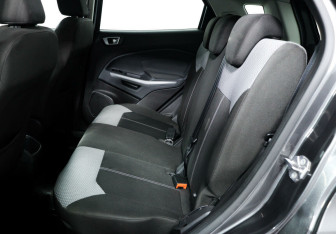 Подержанный автомобиль Ford EcoSport 2017 года (8 фото)