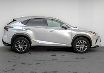 Подержанный автомобиль Lexus NX 2019 года (4 фото)