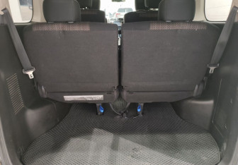 Подержанный автомобиль Nissan Serena Minivan 2014 года (14 фото)