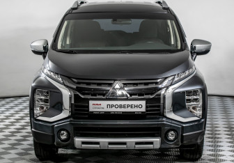 Подержанный автомобиль Mitsubishi Xpander 2022 года (2 фото)