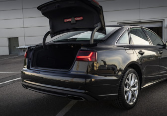 Подержанный автомобиль Audi A6 Sedan 2014 года (20 фото)