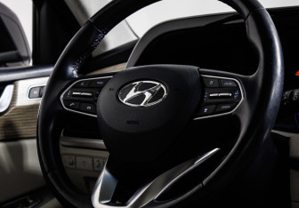 Подержанный автомобиль Hyundai Palisade 2020 года (16 фото)