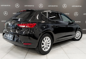 Подержанный автомобиль SEAT Leon Hatchback 2013 года (7 фото)