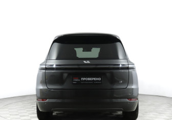 Подержанный автомобиль LiXiang L9 2024 года (6 фото)