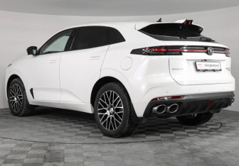 Подержанный автомобиль Changan UNI-K 2023 года (7 фото)