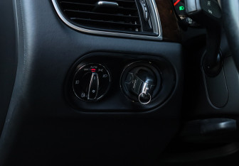 Подержанный автомобиль Porsche Macan 2014 года (16 фото)