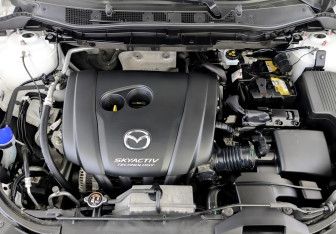 Подержанный автомобиль Mazda CX-5 2016 года (9 фото)
