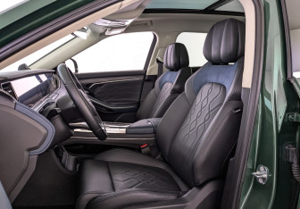 Подержанный автомобиль Voyah Free 2023 года (20 фото)