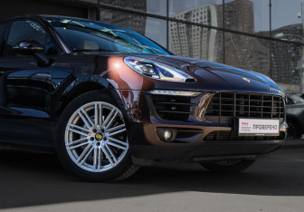Подержанный автомобиль Porsche Macan 2017 года (8 фото)