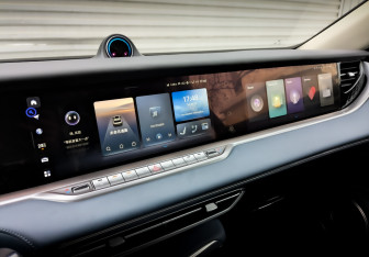 Подержанный автомобиль Voyah Free 2022 года (15 фото)