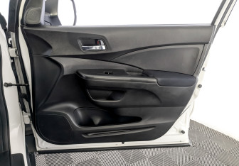 Подержанный автомобиль Honda CR-V 2015 года (24 фото)