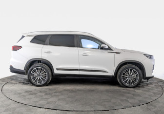 Подержанный автомобиль Chery Tiggo 8 Pro Max 2024 года (4 фото)