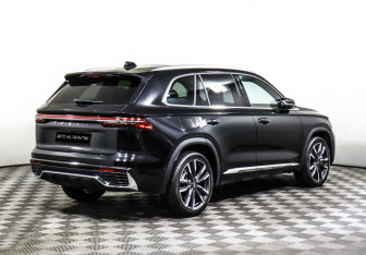 Подержанный автомобиль Geely Monjaro 2023 года (4 фото)