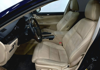 Подержанный автомобиль Lexus ES 2014 года (22 фото)