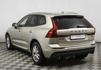 Подержанный автомобиль Volvo XC60 2018 года (7 фото)
