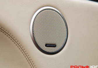 Подержанный автомобиль Land Rover Range Rover 2014 года (22 фото)