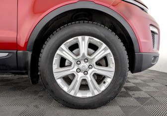 Подержанный автомобиль Land Rover Range Rover Evoque 2017 года (18 фото)